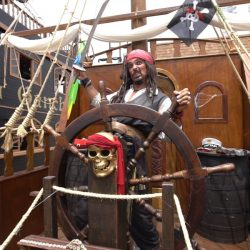 barco-pirata-unipraias-praias-6582dda792737-large 06